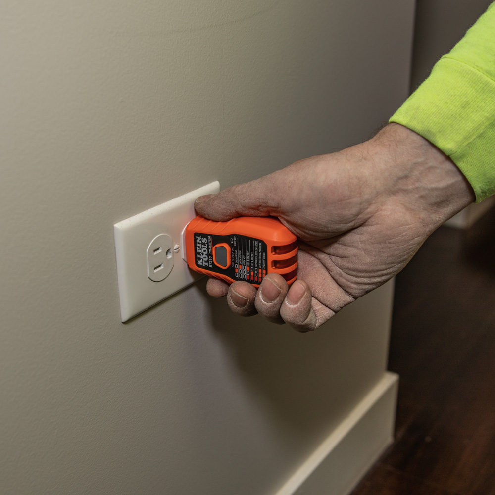 Klein Tools Digital Circuit Breaker Finder with GFCI Outlet Tester - Image 8